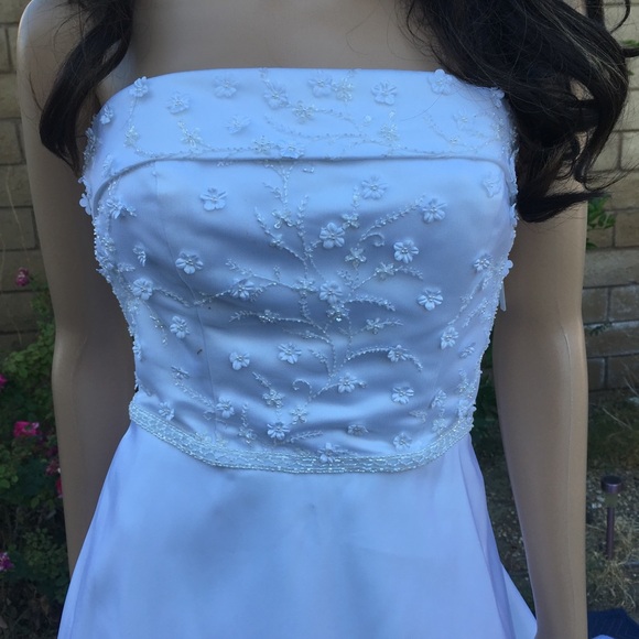 NWT David’s Bridal wedding dress size 4 white colo - Picture 6 of 11